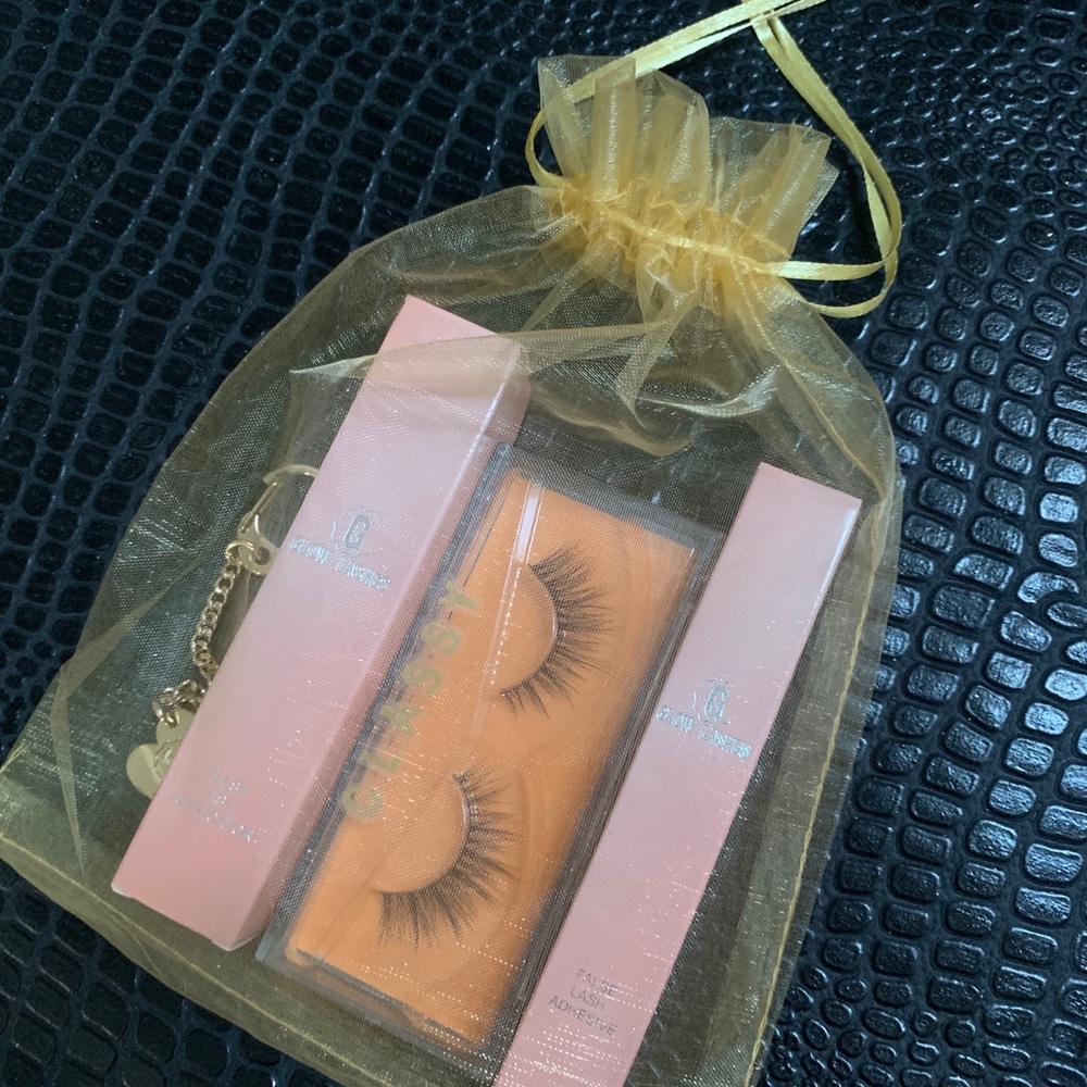 Luxury 3D Faux Mink Eyelashes Set *Classy* - Picture 3 of 5